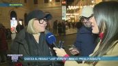 Caccia al regalo "last minute": negozi presi d'assalto