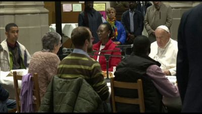 Il Papa a Bruxelles a tavola con i senzatetto