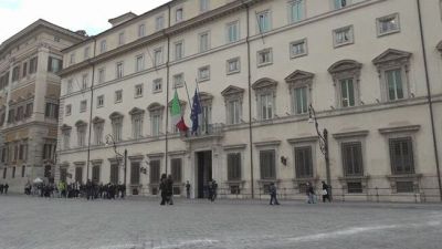 Via gli 007 di scorta agli ex Premier ma restano quelli del Viminale