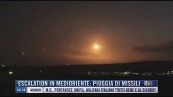 Breaking News delle 14.00 | Escalation in Medioriente: pioggia di missili