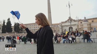 Il mondo appeso a un filo: "800 miliardi per le armi? Noi la pensiamo così"