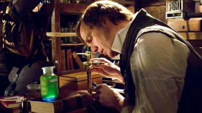 Paul Bettany ci porta nella mente di Darwin e della teoria che sconvolse il mondo