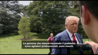 Trump: a Los Angeles il problema sono gli insorti, meritano la prigione