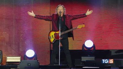 Can.5: tributo ai Pooh gli "Amici per sempre"