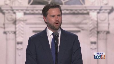 Vance: cambiare gli Usa Biden malato di Covid