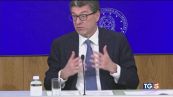 Giorgetti: "Sacrifici per tutti". Opposizioni contro