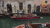 Venezia, cade nel rio Annegato un giovane