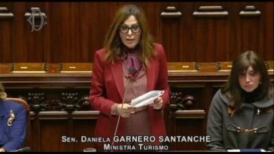 Santanché: conflitto interessi? "Essere competenti non è una colpa"