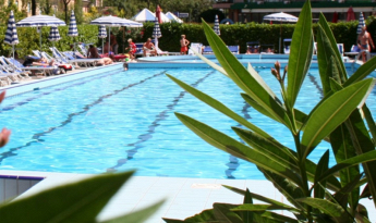 HOTEL GALLES piscina hotel