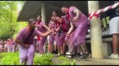 Spagna, ad Haro in migliaia si sfidano alla "Batalla del Vino"
