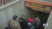Roma: con l'ascia nella metro