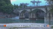 Per un selfie non rischiate la vita