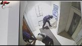 Foggia, furti d'auto ed esplosivo contro Atm: 11 misure cautelari