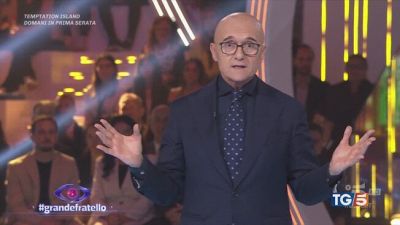 Chi esce stasera al Gf? E a Striscia si cambia