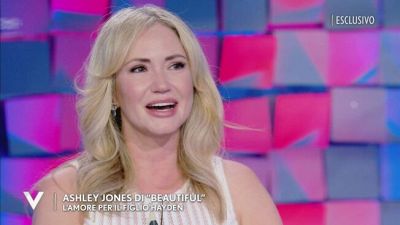 Ashley Jones e l'amore per il figlio Hayden