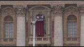 A San Pietro si prepara il balcone da cui si affaccerà il nuovo Papa