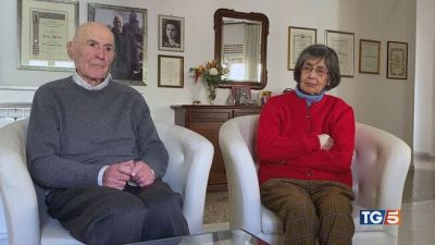 C'è Posta per te poi Speciale sulla Shoah