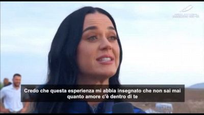 Katy Perry dopo il volo con Blue Origin: "sono super connessa all'amore"