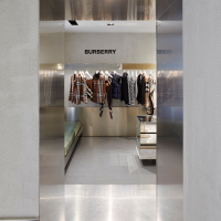 G b Negozio Courmayeur Abbigliamento Uomo E Donna Burberry