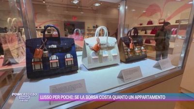 Lusso per pochi: se la borsa costa quanto un appartamento