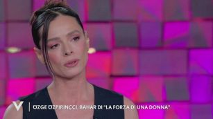 Özge Özpirinççi e la serie "La forza di una donna"