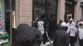 Teppisti scatenati a Milano, 271 in Questura, 14 agenti feriti
