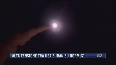Breaking News delle 21.30 | Alta tensione tra Usa e Iran su Hormuz