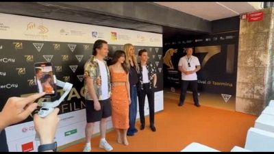 Selfie, autografi e folla per Dave Franco al Taormina Film Festival