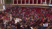 La Francia nel caos Governo sfiduciato