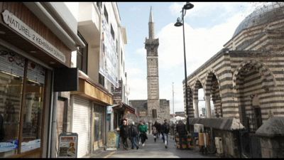I curdi, i lutti e l'annuncio di Ocalan sulla tregua tra Pkk e Ankara