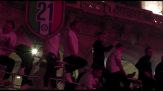 Milano, festa scudetto per l'Inter: giocatori sul bus scoperto