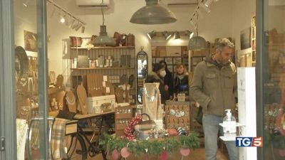 Corsa agli acquisti sulle Alpi già si scia