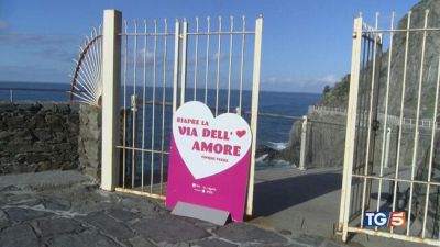 San Valentino e la via dell'amore e i fiori