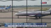 Breaking News delle 14.00 | Traffico aereo in tilt, dimezzati i voli