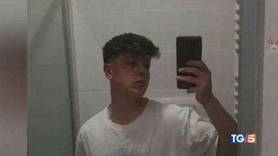 Aggredito a Barcellona 21enne italiano in coma