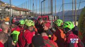 Proseguono i soccorsi per liberare la speleologa