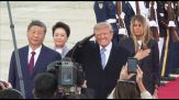 Trump accoglie Xi, ma aereo in volo interrompe l'inno americano