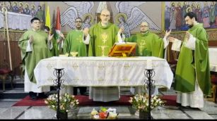 Il Cardinal Pizzaballa visita Gaza, messa alla Sacra Famiglia
