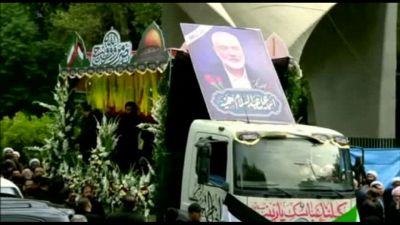 I funerali di Haniyeh a Teheran, l'Iran giura vendetta