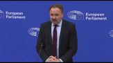 Commissione Ue: stop alle importazioni di gas russo entro il 2027