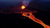 Migliaia di turisti in Islanda per l'eruzione vulcanica