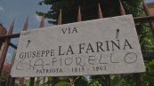Milano, patrioti vissuti un secolo prima e poeti con date di nascita errate