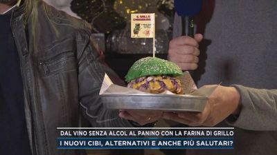 Dal vino senza alcol al panino con la farina di grillo