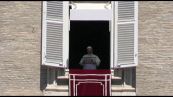 Papa: ladri che saccheggiano Terra e combattono guerre ci rubano futuro