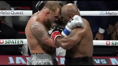Mike Tyson sconfitto da Jake Paul nel match dell'anno in Texas