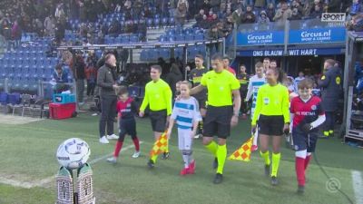 Zwolle-Psv 3-1, capolista sconfitta ed Eredivisie riaperta