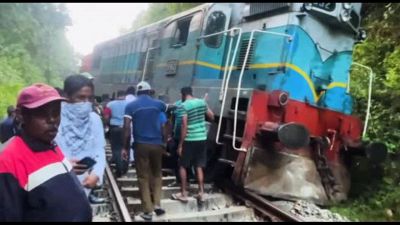 Sri Lanka, treno deraglia per lo scontro contro degli elefanti