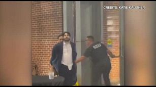 Washington, l'arresto del presunto killer che grida "Free Palestine"