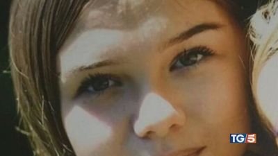 Aurora, non fu suicidio: spinta giù dal terrazzo