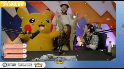 Un unboxing di carte Pokémon di 24 ore: è record da Guinness